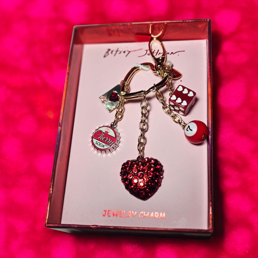 NEW Betsey Johnson Heart 7 Ball Heart Queen Of Hearts & Cherry Cola Bag Charm - Picture 3 of 3